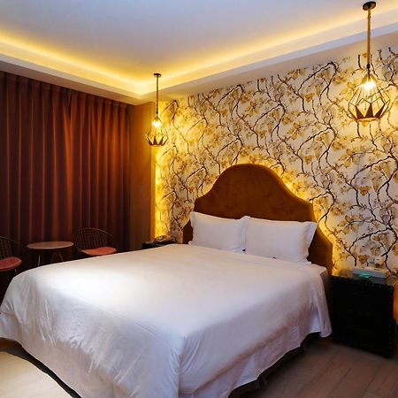 浪琴motel文創旅館 Ταϊχούνγκ Εξωτερικό φωτογραφία