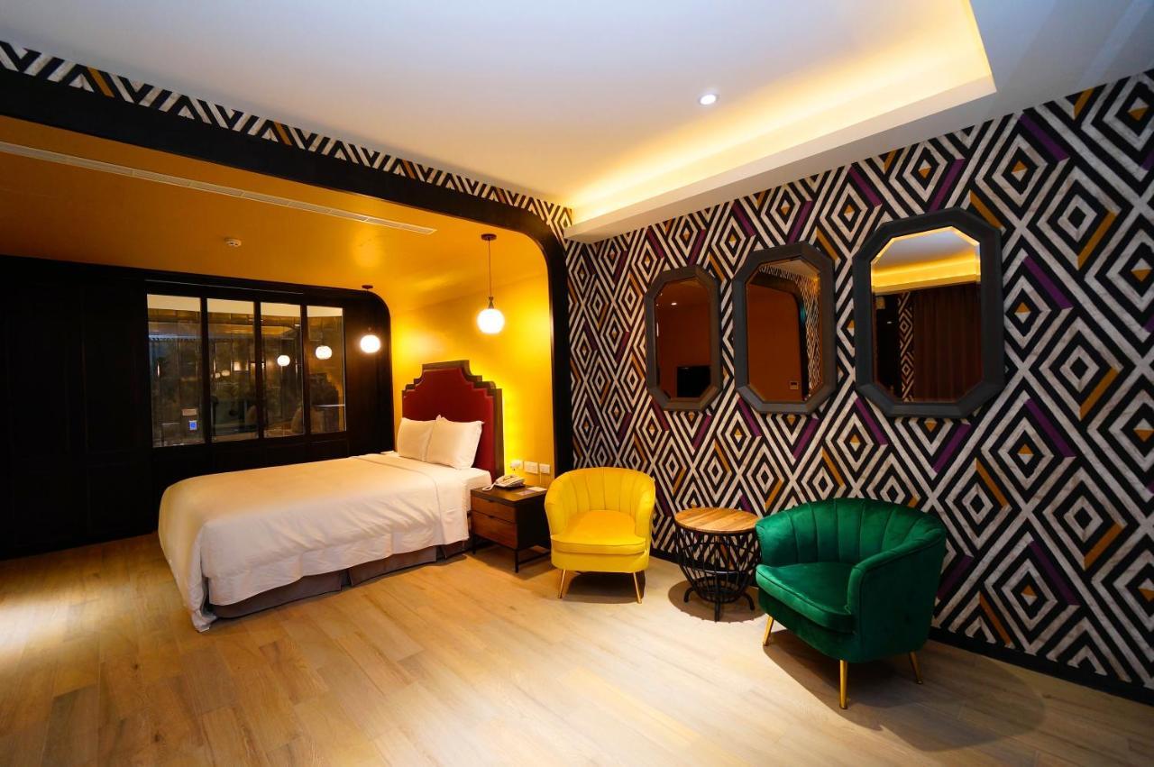 浪琴motel文創旅館 Ταϊχούνγκ Εξωτερικό φωτογραφία