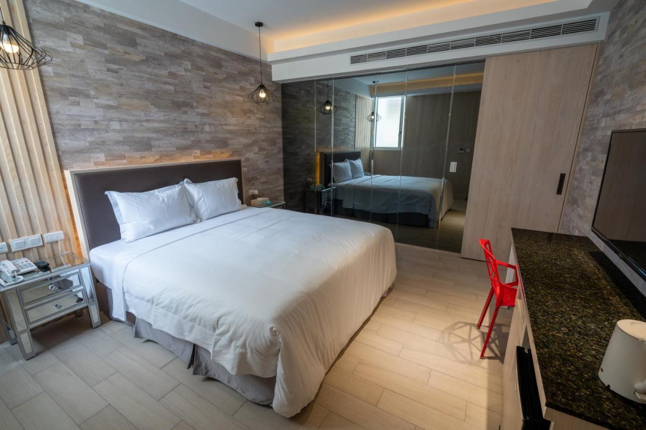 浪琴motel文創旅館 Ταϊχούνγκ Εξωτερικό φωτογραφία