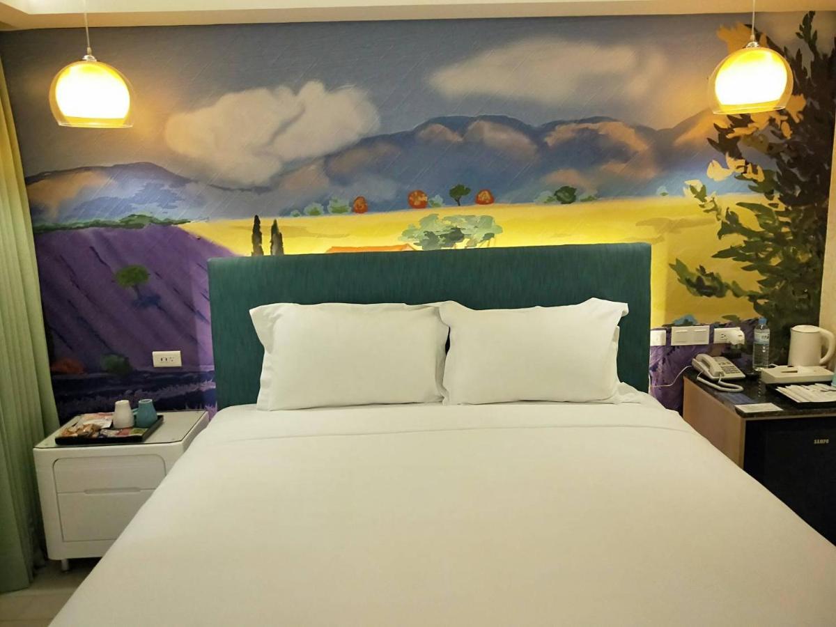 浪琴motel文創旅館 Ταϊχούνγκ Εξωτερικό φωτογραφία