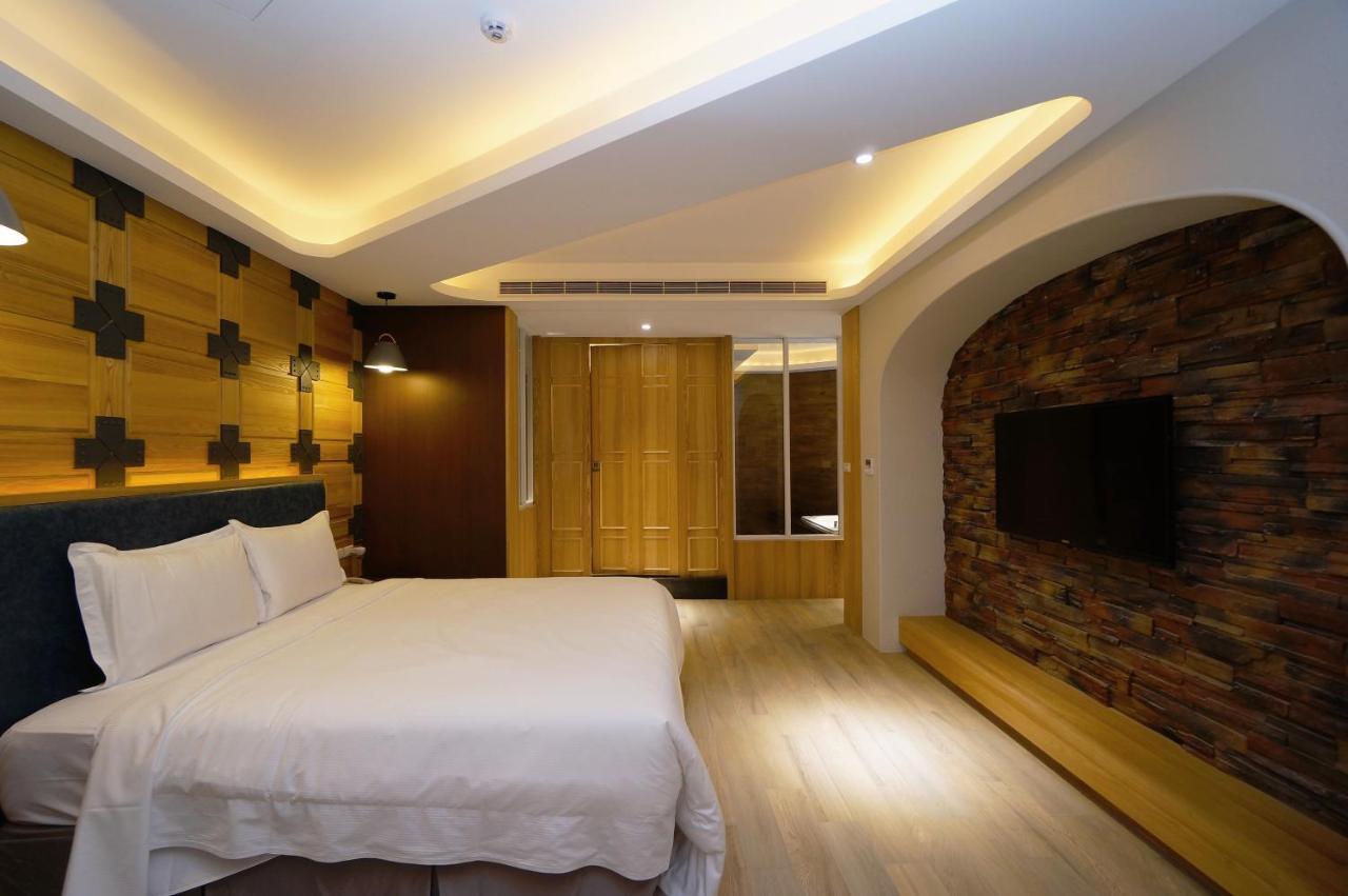 浪琴motel文創旅館 Ταϊχούνγκ Εξωτερικό φωτογραφία