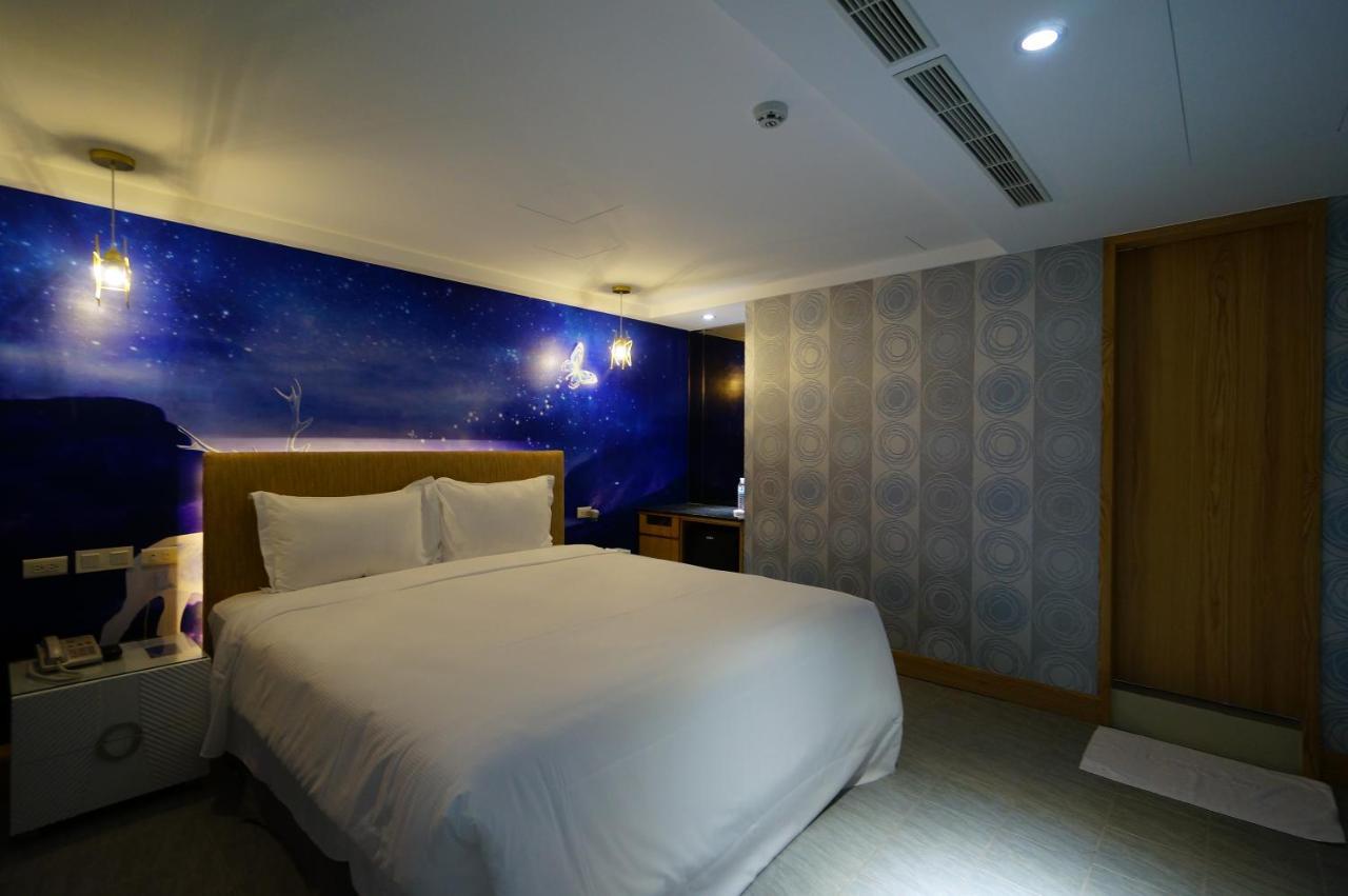 浪琴motel文創旅館 Ταϊχούνγκ Εξωτερικό φωτογραφία