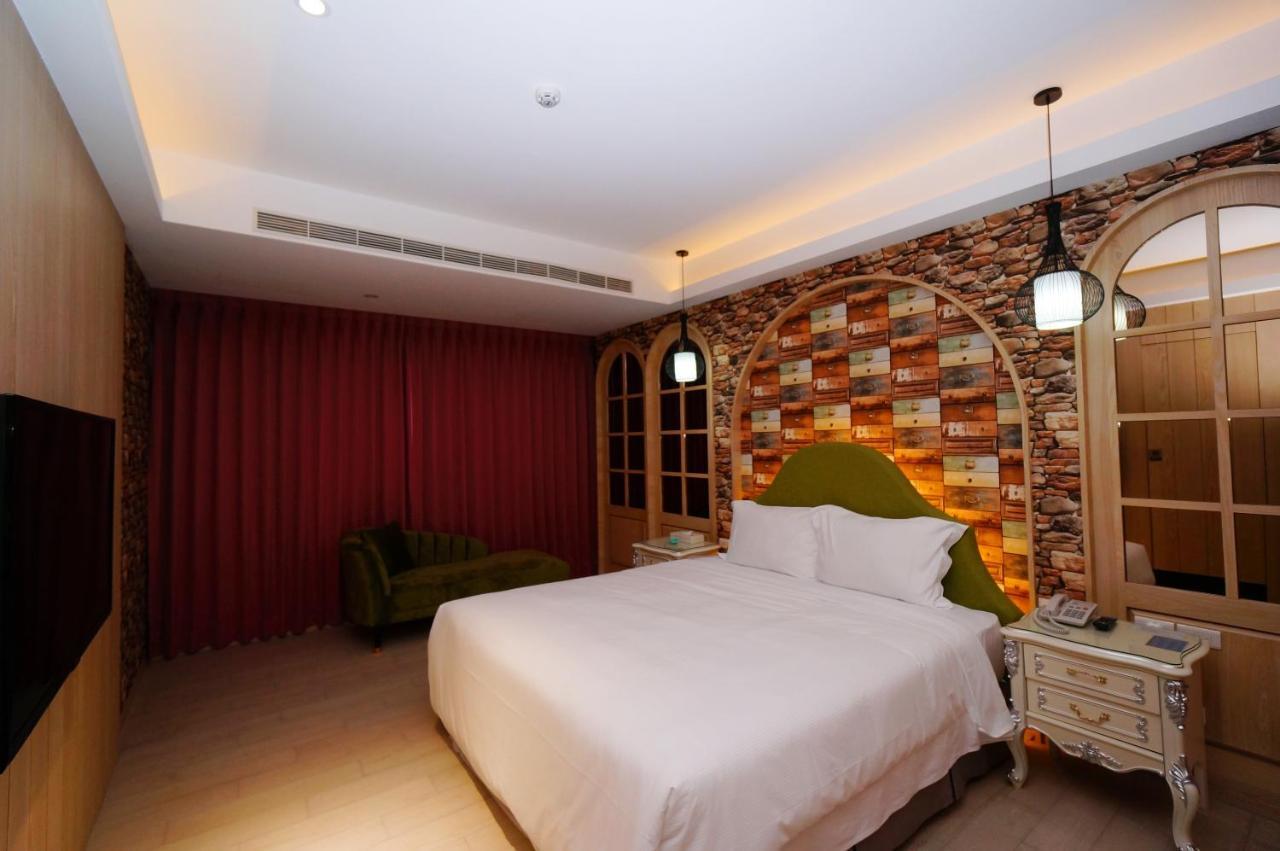 浪琴motel文創旅館 Ταϊχούνγκ Εξωτερικό φωτογραφία