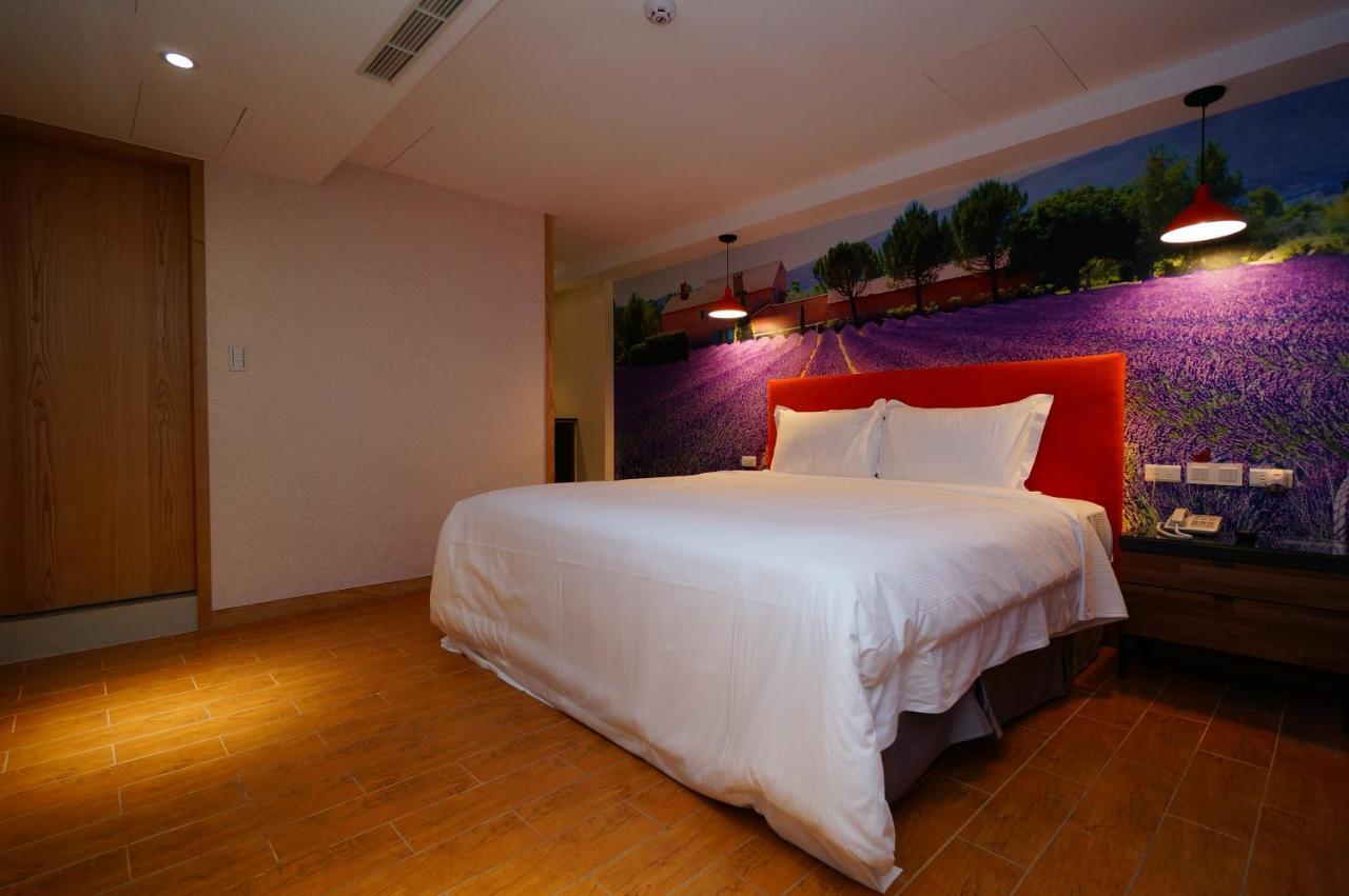 浪琴motel文創旅館 Ταϊχούνγκ Εξωτερικό φωτογραφία