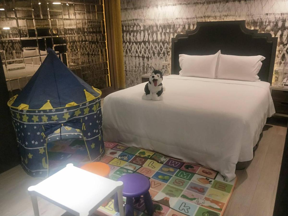 浪琴motel文創旅館 Ταϊχούνγκ Εξωτερικό φωτογραφία