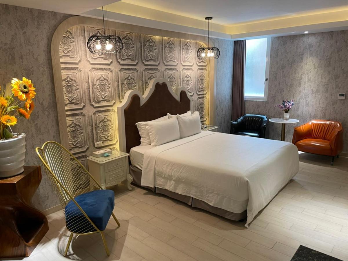 浪琴motel文創旅館 Ταϊχούνγκ Εξωτερικό φωτογραφία